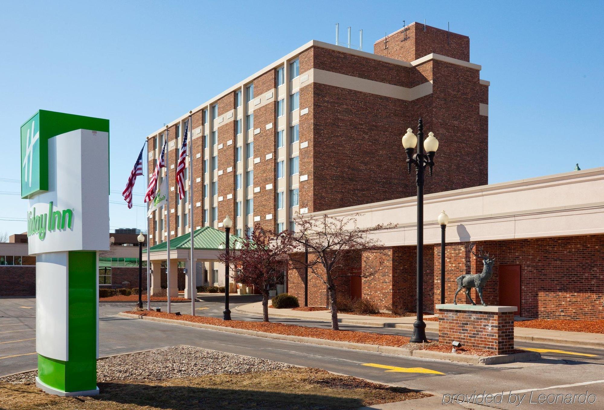 Doubletree By Hilton Neenah Bagian luar foto