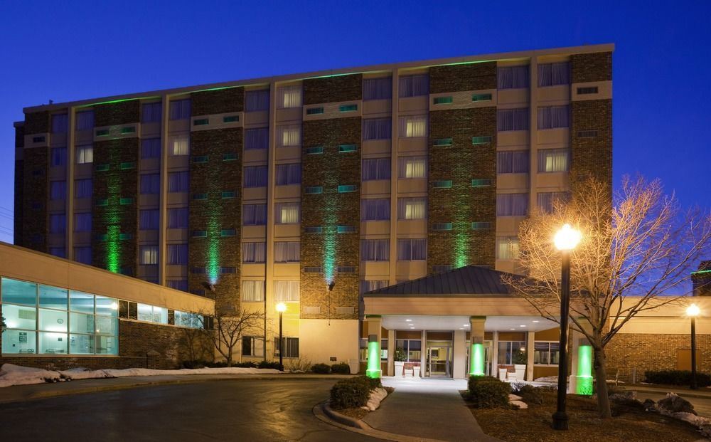 Doubletree By Hilton Neenah Bagian luar foto