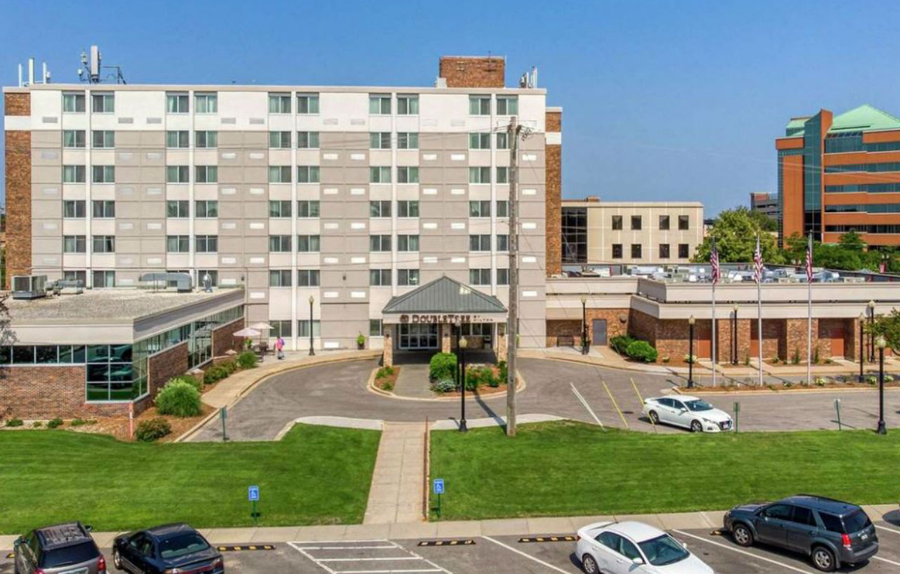 Doubletree By Hilton Neenah Bagian luar foto
